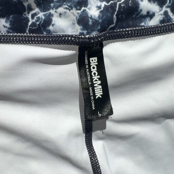 Black Milk Exercise Shorts Lightning Print size Large - Picture 5 of 5
